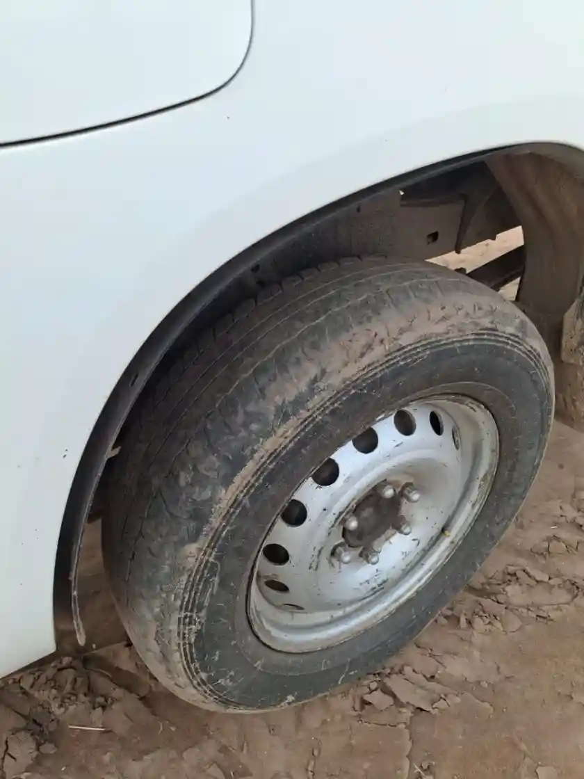 Toyota Hilux 2.4 Cd Dx 150Cv 4X4 2021 - foto 4