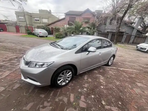 Honda Civic 1.8 Lxs Mt 140Cv 2012 - foto 3