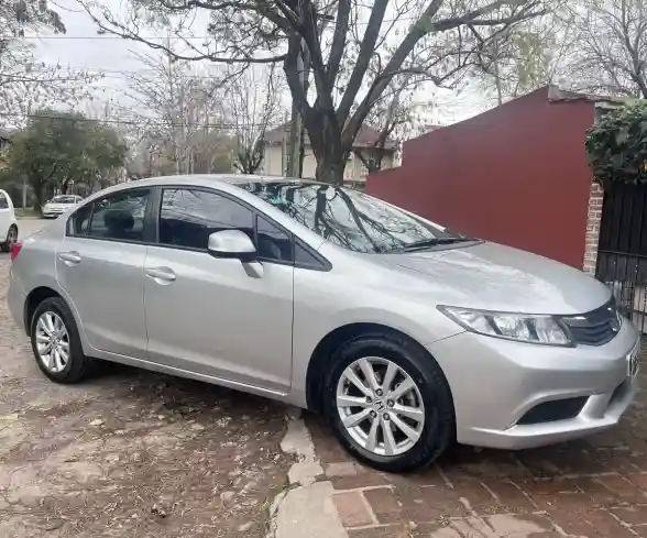 Honda Civic 1.8 Lxs Mt 140Cv 2012 - foto 5