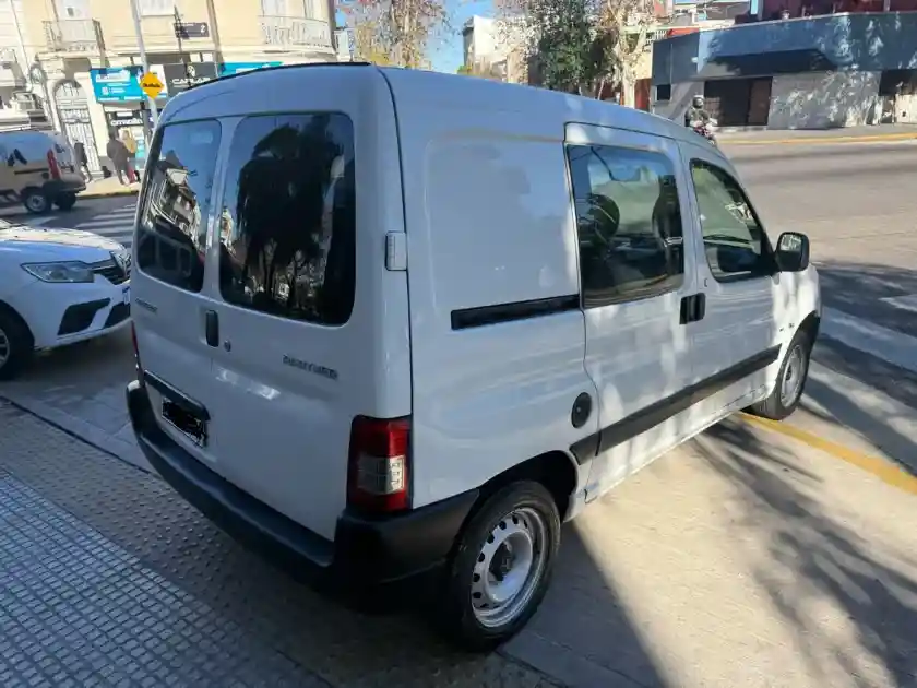 Peugeot Partner 1.6 Hdi Furgon Confort 92 5As 2018 - foto 4