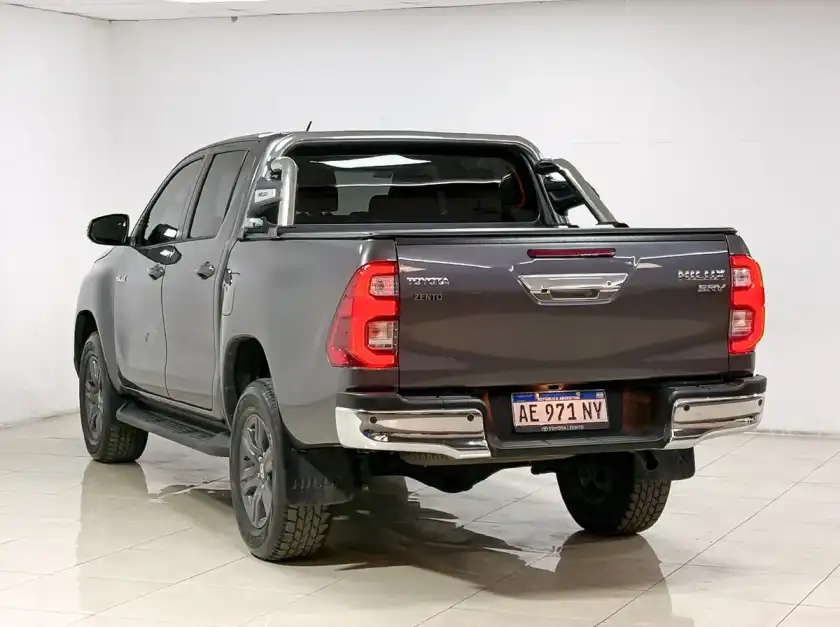 Toyota Hilux Pick-Up 2.8 Cd Srv 204Cv 4X2 2021 - foto 4