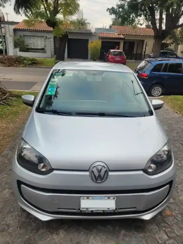 Volkswagen Up! 1.0 Move Up! 75Cv 3 P 2014 - foto 3