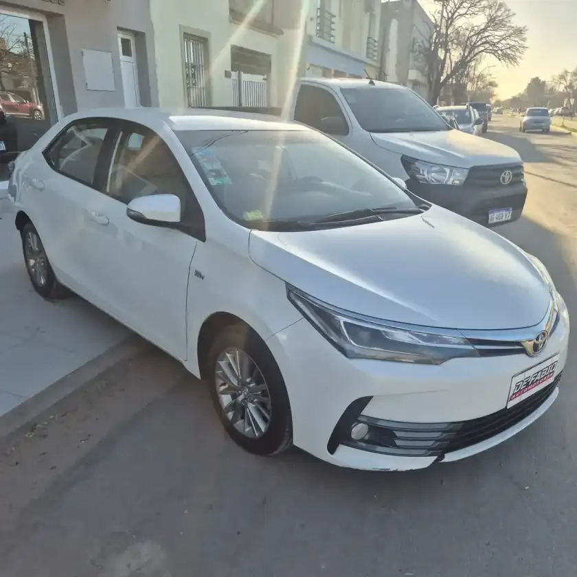 Toyota Corolla 2018 - foto 1