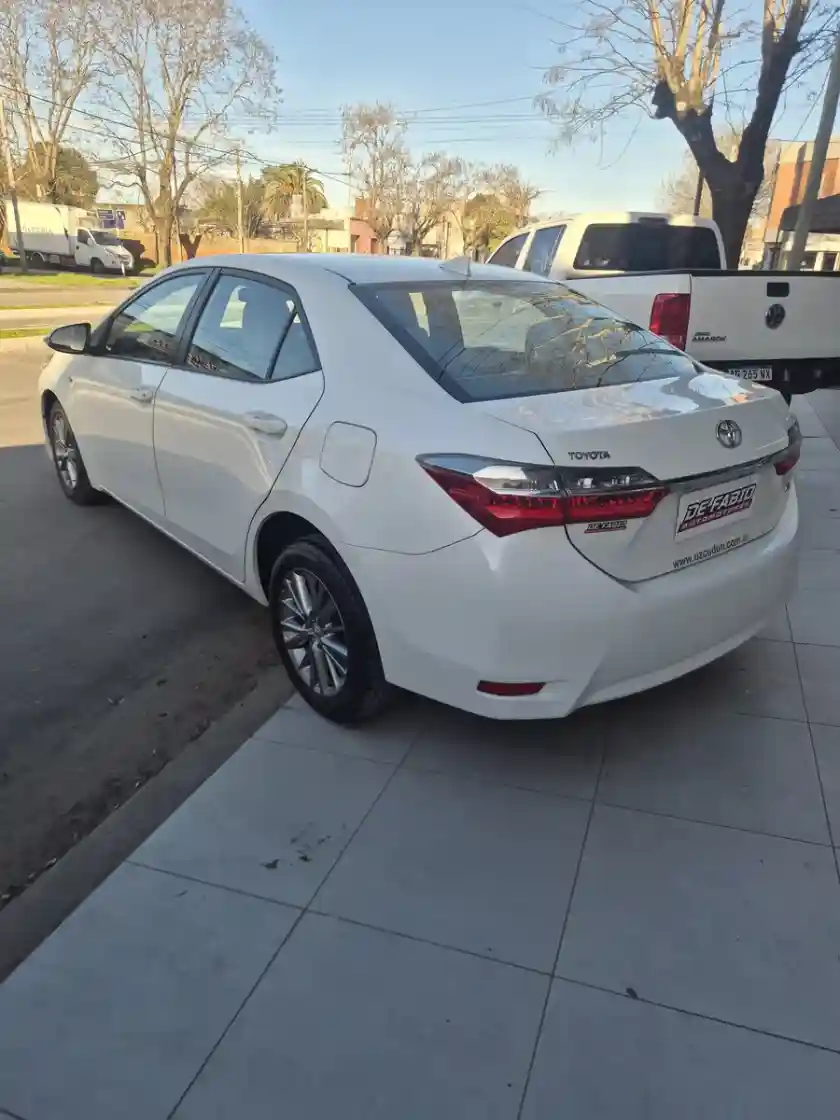 Toyota Corolla 1.8 Xei Cvt Pack 140Cv 2018 - foto 3