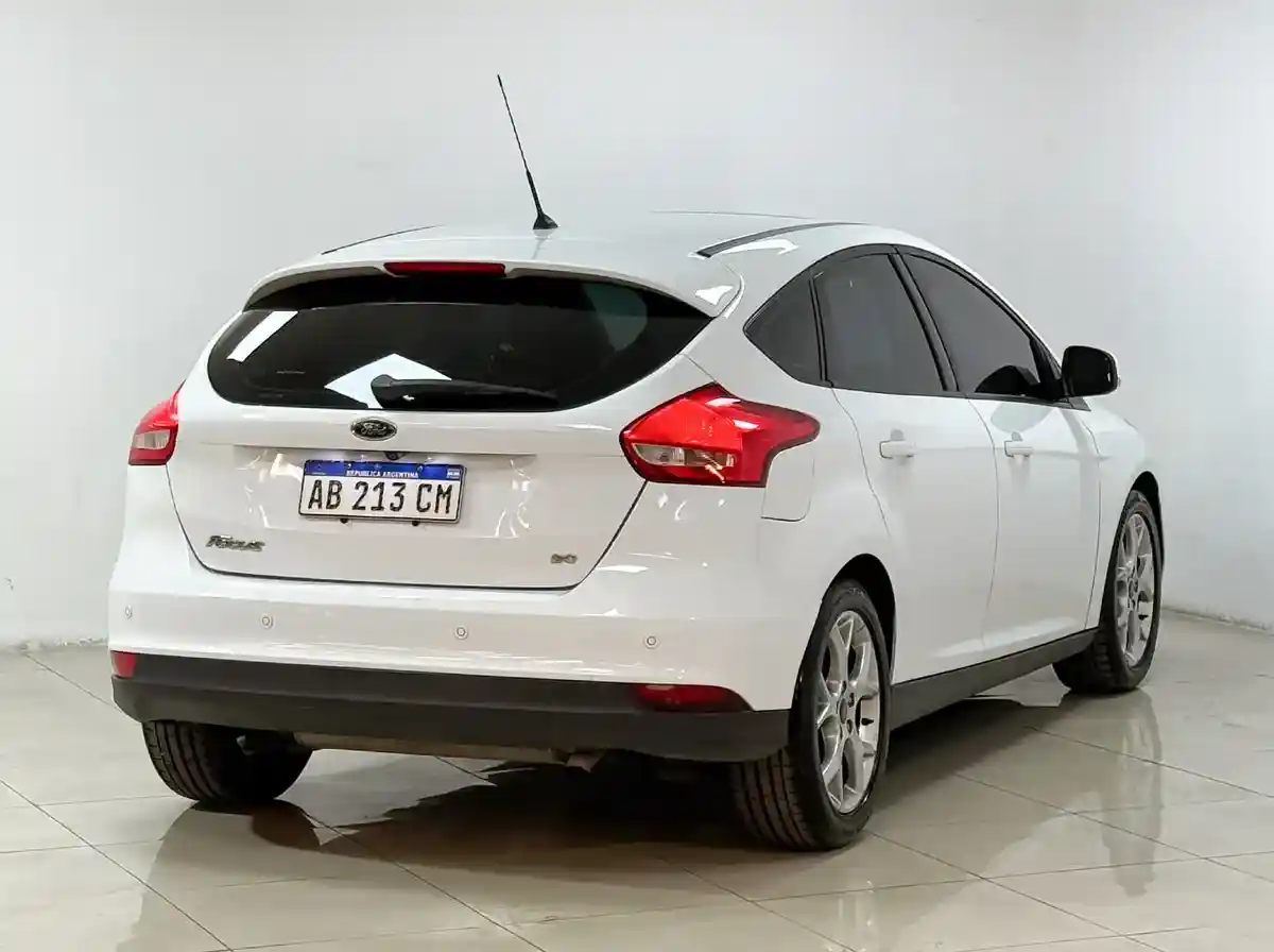 Ford Focus Iii 2.0 Se Plus Mt 2017 - foto 2