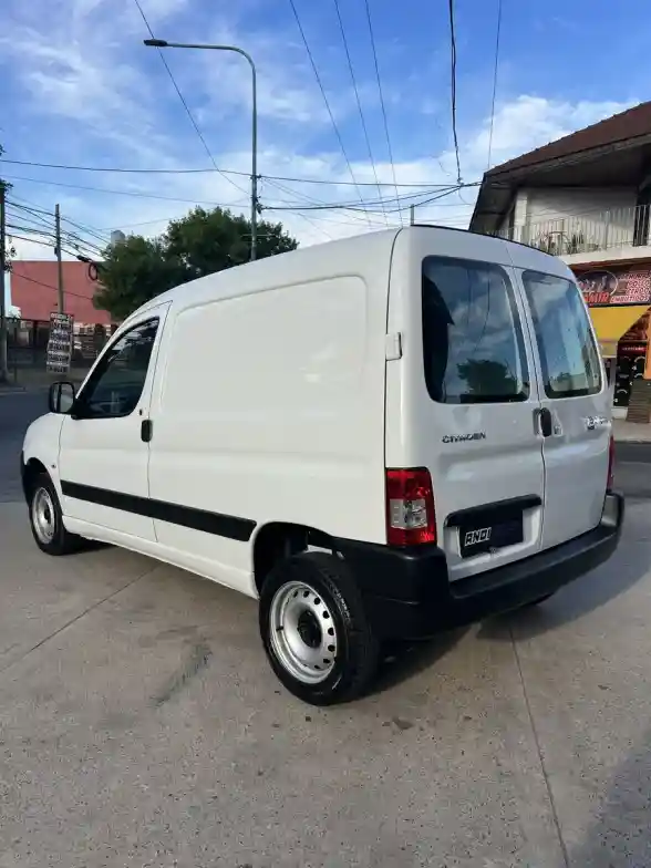 Citroën Berlingo Furgon 1.6 Vti 115 Business 2024 - foto 5