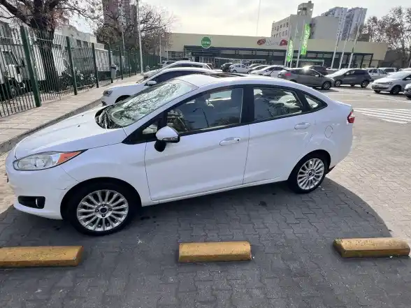 Ford Fiesta Kinetic 1.6 Sedan Se Plus 120Cv 2018 - foto 1