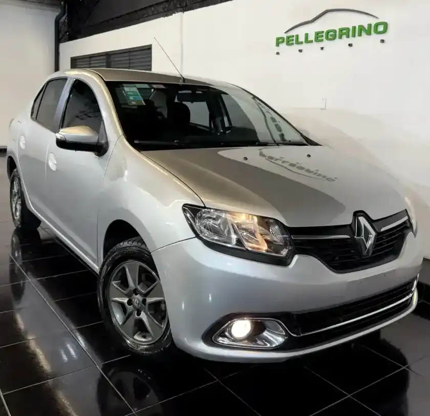Renault Logan 1.6 Privilege 105Cv 2017 - foto 1
