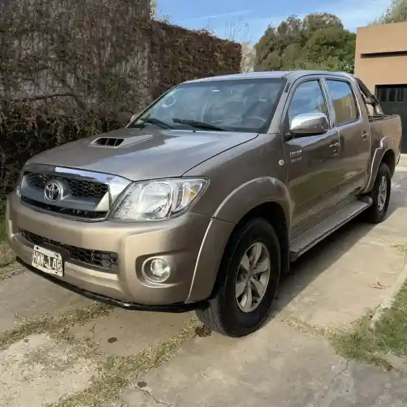 Toyota Hilux Pick-Up 2009 - foto 1