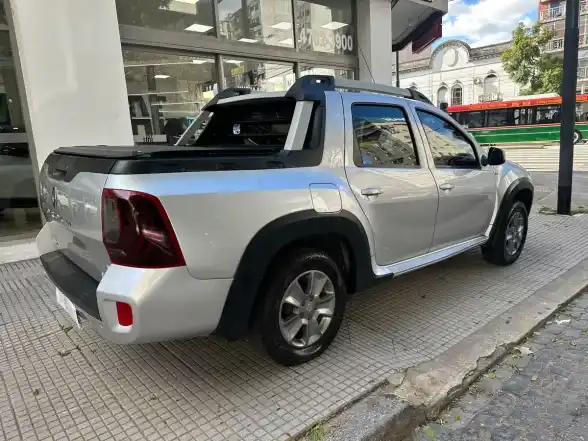 Renault Duster Oroch 2.0 Outsider Plus 2017 - foto 2