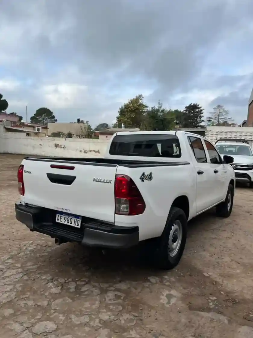 Toyota Hilux Pick-Up 2.4 Cd Dx 150Cv 4X4 2021 - foto 3