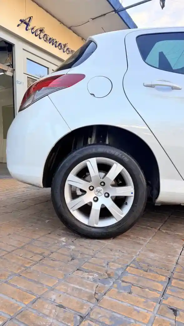 Peugeot 308 1.6 Allure 2018 - foto 5
