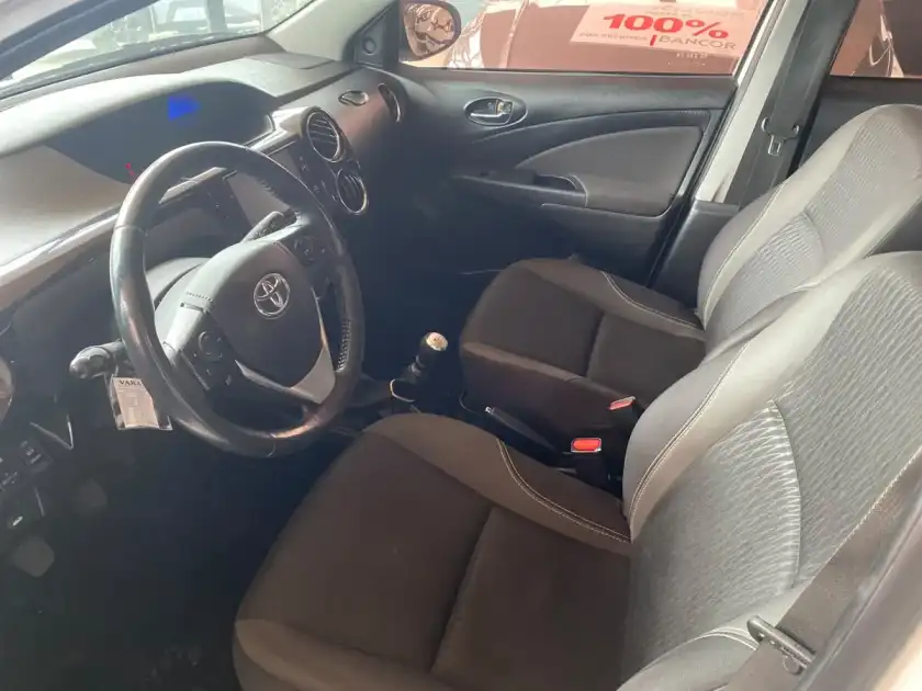 Toyota Etios 1.5 Xls 2017 - foto 3