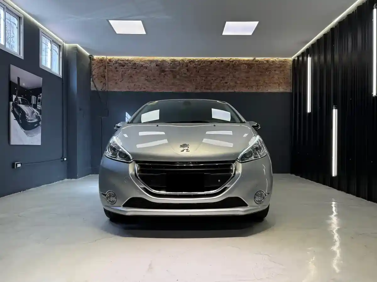 Peugeot 208 1.6 Feline 2014 - foto 3