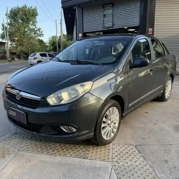 Fiat Grand Siena 1.6 Essence 115Cv 2013 - foto 1