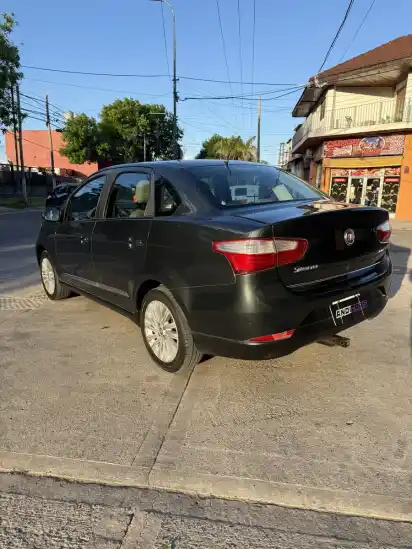 Fiat Grand Siena 1.6 Essence 115Cv 2013 - foto 5