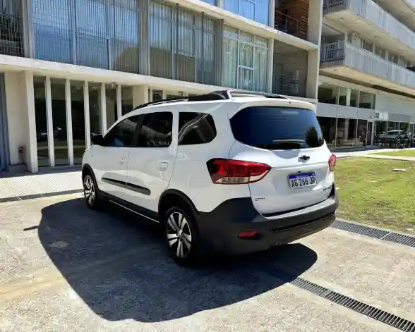 Chevrolet Spin 1.8 Activ 7As At 2023 - foto 3