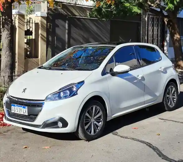 Peugeot 208 1.6 Feline 2019 - foto 1