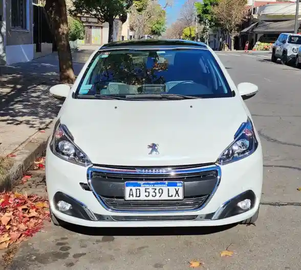 Peugeot 208 1.6 Feline 2019 - foto 2