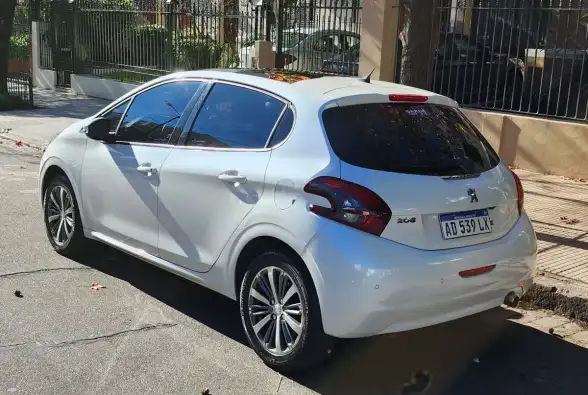 Peugeot 208 1.6 Feline 2019 - foto 4
