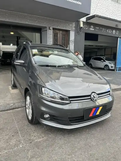 Volkswagen Suran 1.6 Highline Msi 110Cv 2017 - foto 1