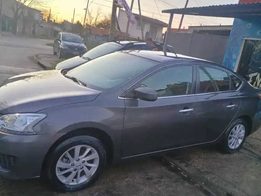 Nissan Sentra 1.8 Advance Pure Drive 2015 - foto 2