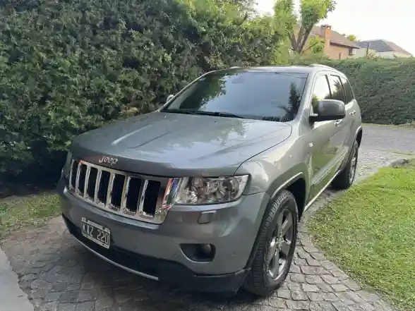Jeep Grand Cherokee 3.6 Limited 286Hp Atx 2012 - foto 2