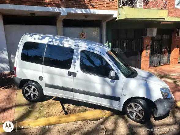 Peugeot Partner 1.6 Patagónica Hdi 2017 - foto 2