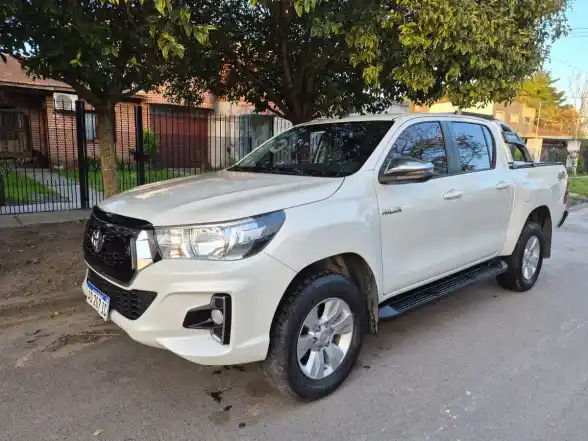 Toyota Hilux Pick-Up 2.8 Cd Srv 177Cv 4X4 At 2018 - foto 4