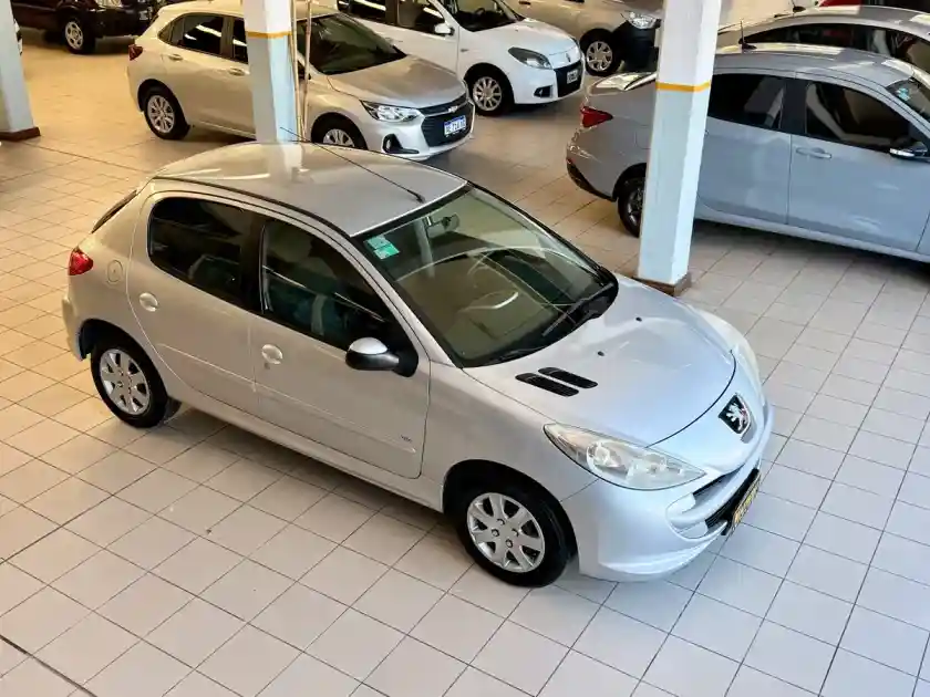 Peugeot 207 1.4 Allure Hdi 70Cv 2013 - foto 4