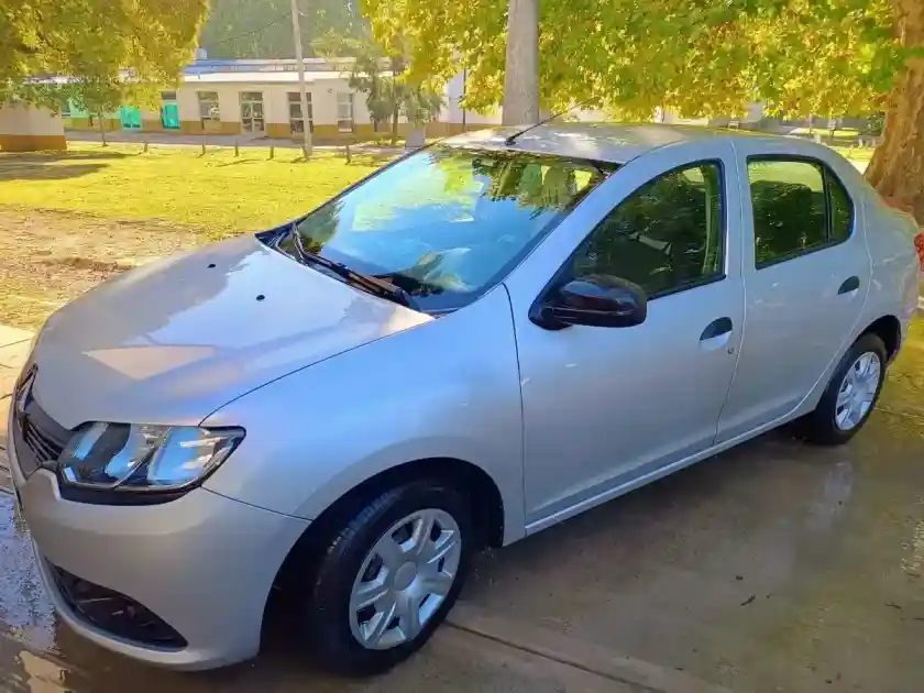 Renault Logan 1.6 Authentique Plus 85Cv 2017 - foto 1
