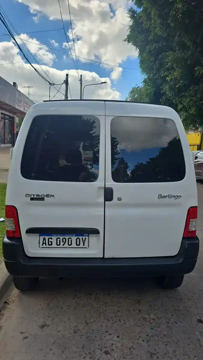 Citroën Berlingo Furgon 1.6 Vti 115 Business 2023 - foto 4