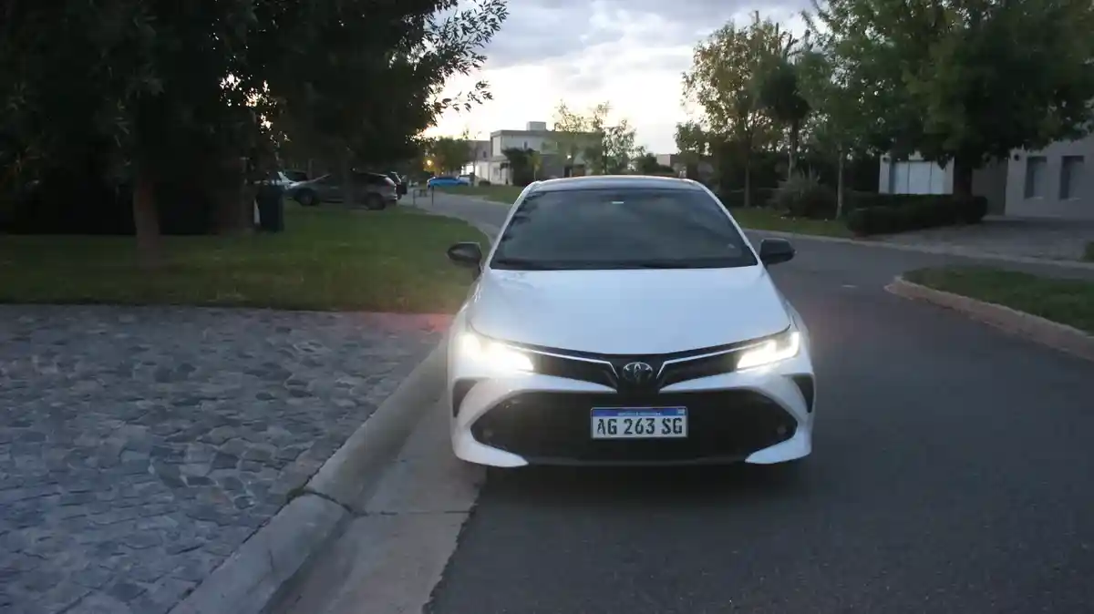 Toyota Corolla 2.0 Gr-Sport Cvt 2023 - foto 2