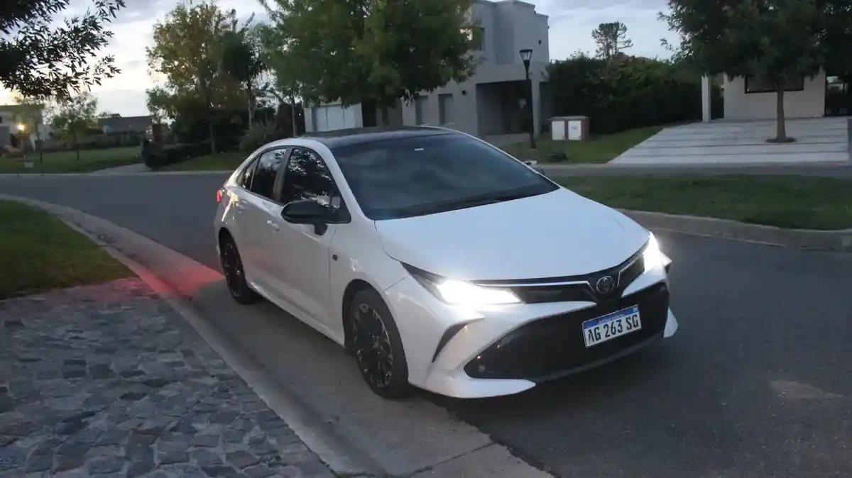 Toyota Corolla 2.0 Gr-Sport Cvt 2023 - foto 3