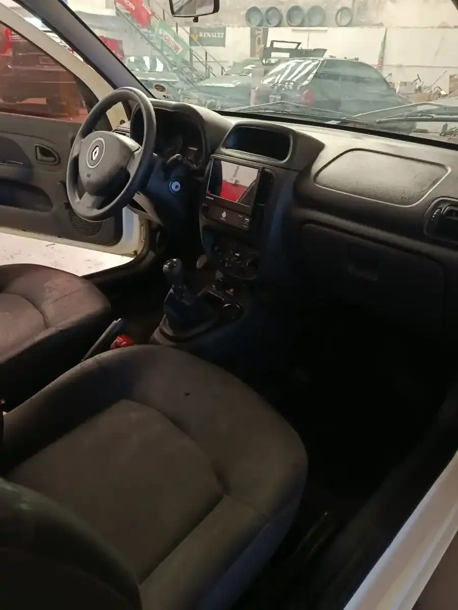 Renault Clio 1.2 Mío Authentique Pack 2015 - foto 2