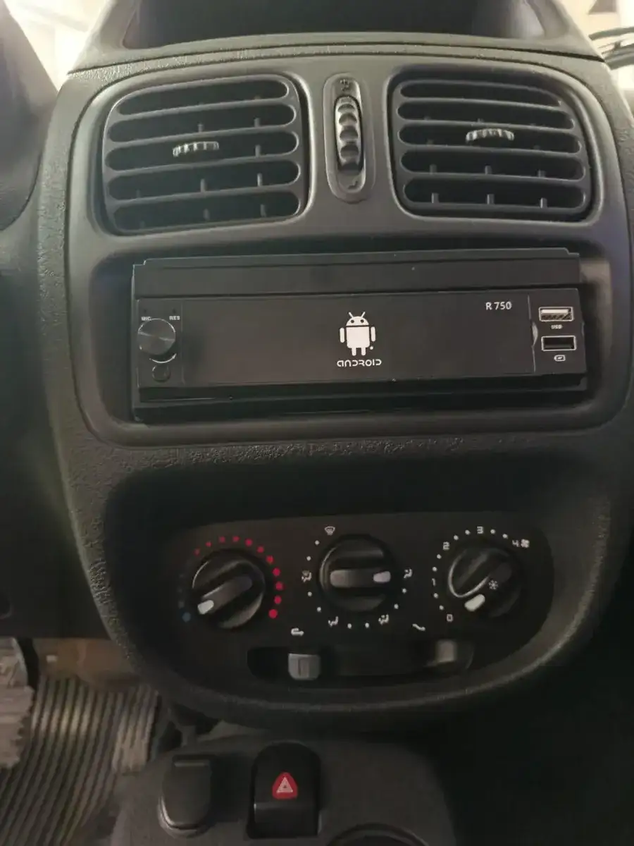 Renault Clio 1.2 Mío Authentique Pack 2015 - foto 5