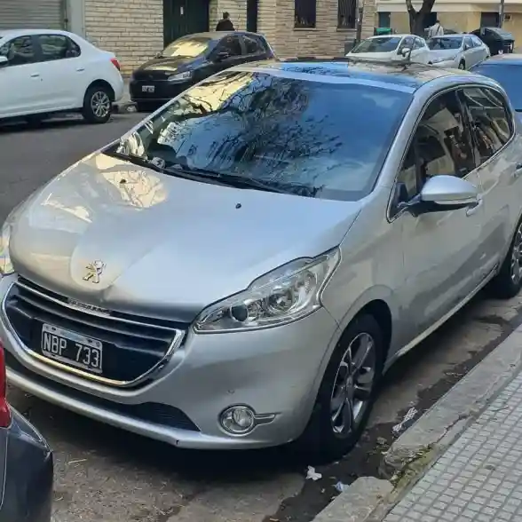 Peugeot 208 1.6 Feline 2013 - foto 2