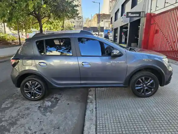 Renault Sandero Stepway 1.6 16V Intense 2023 - foto 5
