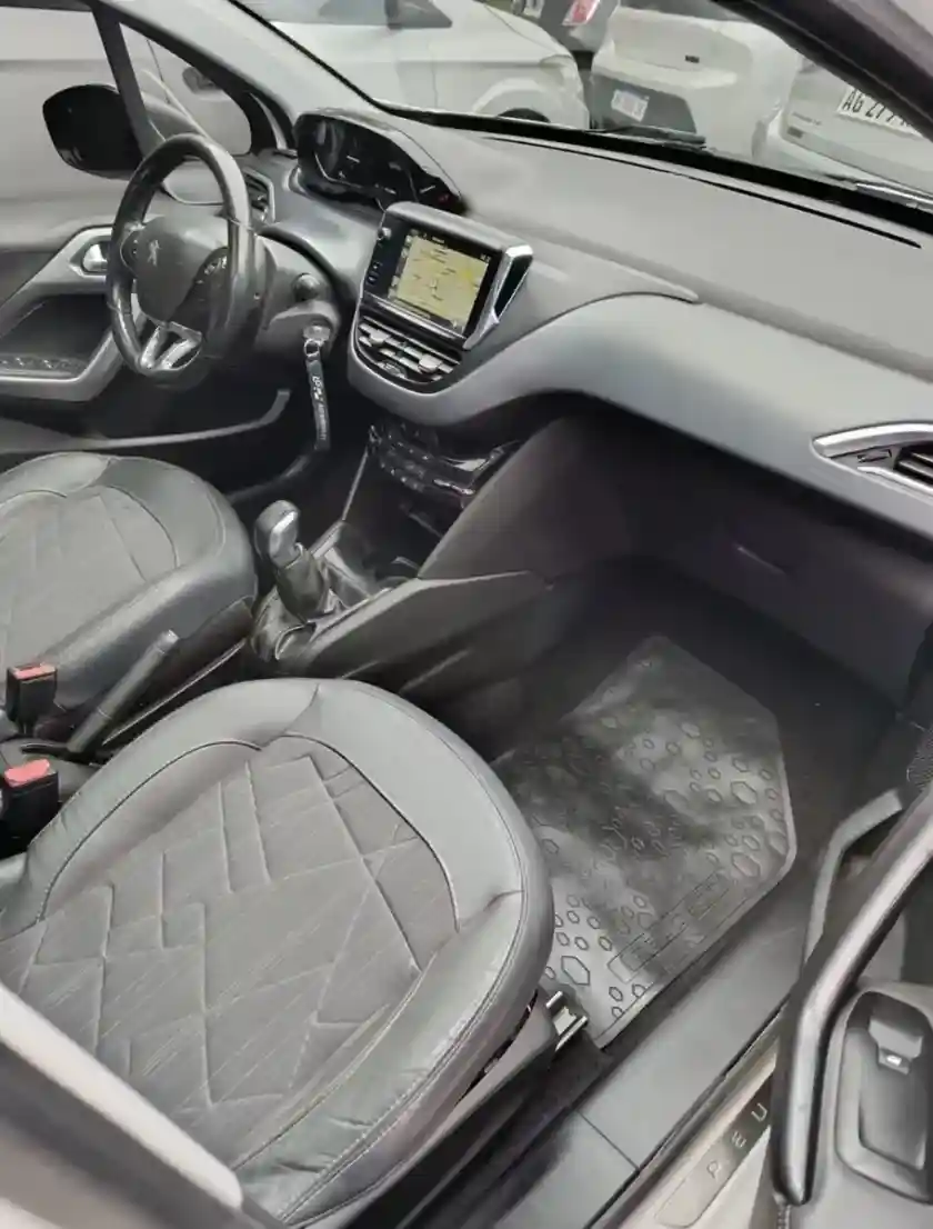 Peugeot 208 1.6 Feline Pack Cuir 2017 - foto 4