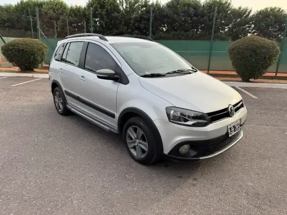 Volkswagen Suran Volkswagen Suran Cross 1.6 Highline 101Cv 2011 - foto 1