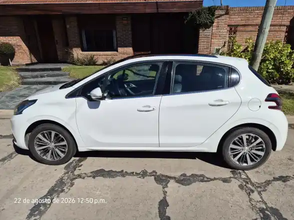 Peugeot 208 1.6 Feline 2018 - foto 3