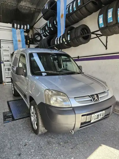 Peugeot Partner 1.4 Furgon Presence Aa 2015 - foto 5