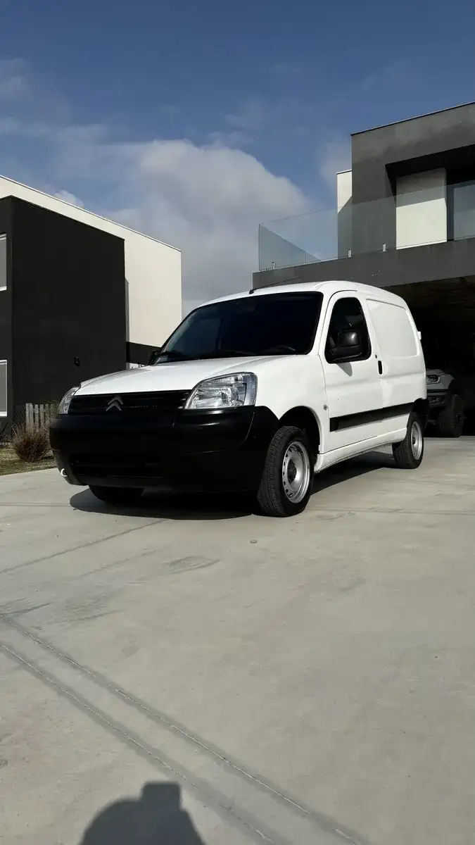 Citroën Berlingo Furgon 1.6 Hdi 92 Bussines 2025 - foto 3