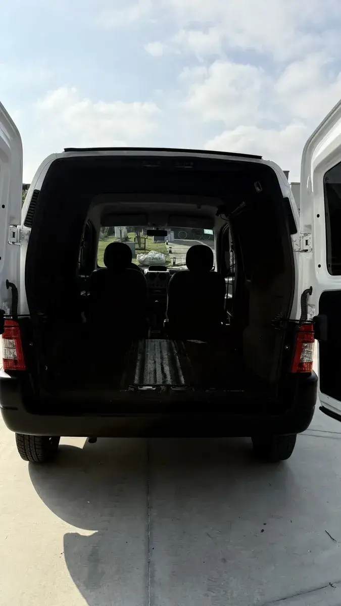 Citroën Berlingo Furgon 1.6 Hdi 92 Bussines 2025 - foto 5
