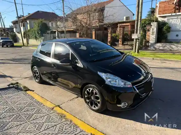 Peugeot 208 1.5 Allure Touchscreen 2015 - foto 1