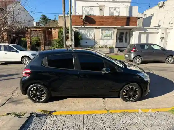 Peugeot 208 1.5 Allure Touchscreen 2015 - foto 2