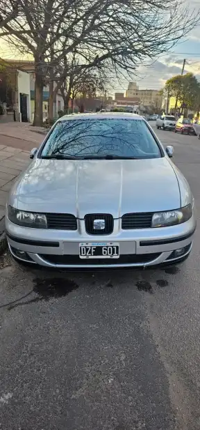 Seat Toledo 2.3 V5 2002 - foto 2