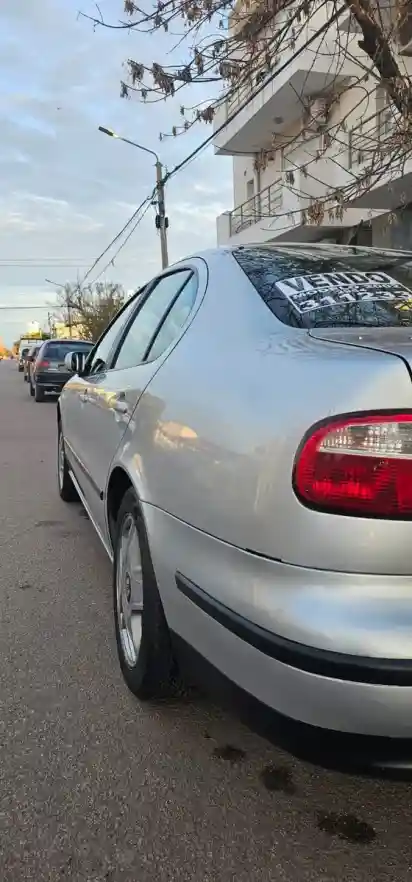 Seat Toledo 2.3 V5 2002 - foto 5