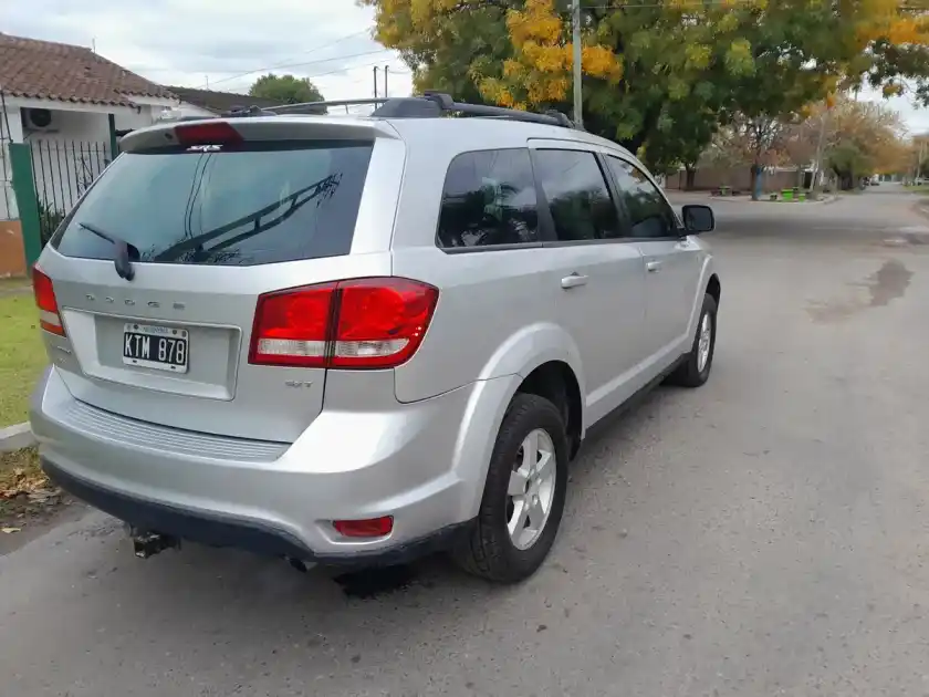 Dodge Journey 2.4 Sxt Atx (3 Filas) 2011 - foto 3