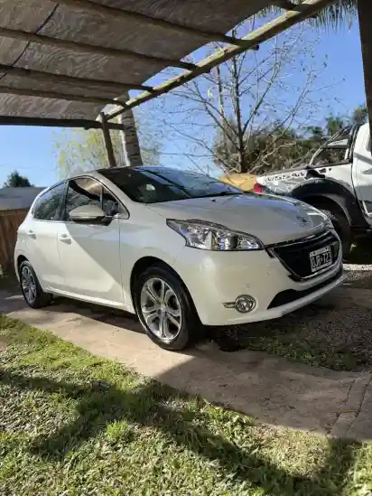 Peugeot 208 1.6 Feline Pack Cuir 2014 - foto 2